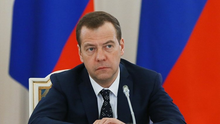 Медведев расширил доступ малого бизнеса к крупным госзакупкам